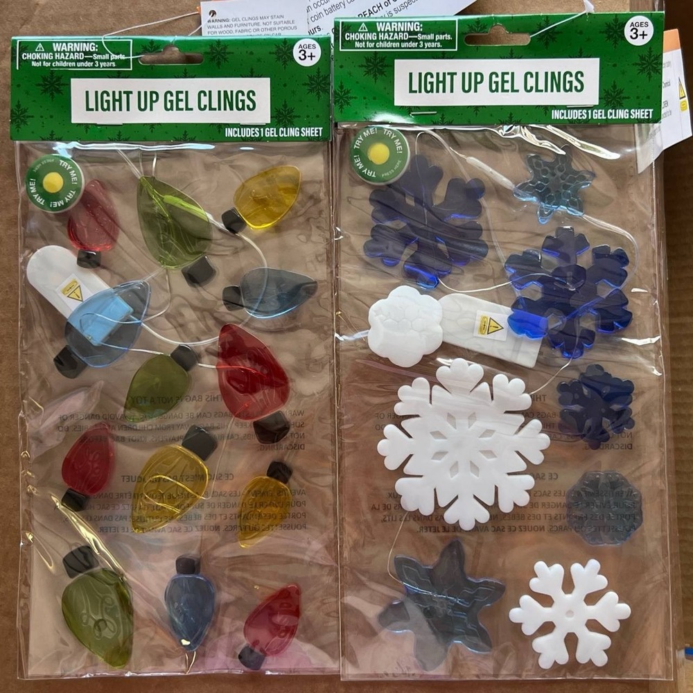 Christmas Light Up Gel Clings 2 Pack Snowflakes & String Lights Window Decor NWT